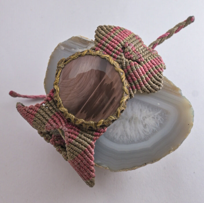 Brazalete asimétrico