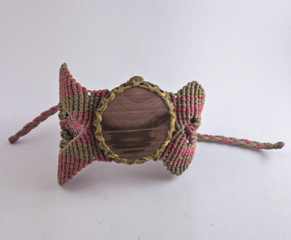 Brazalete asimétrico