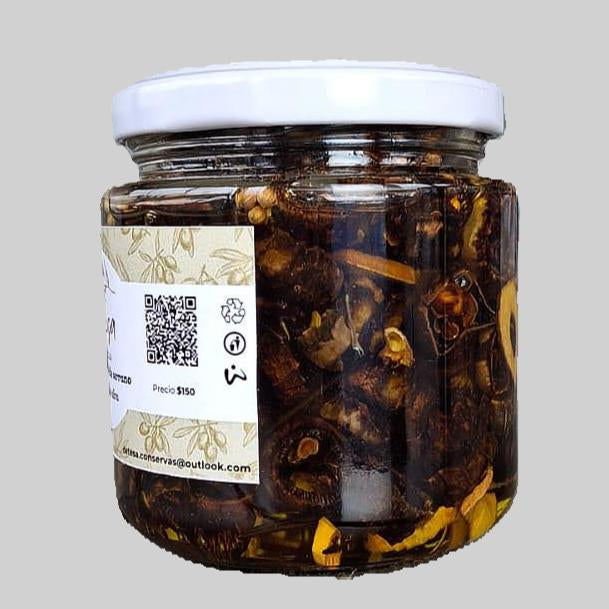 Chicharrón de chile serrano en aceite de oliva